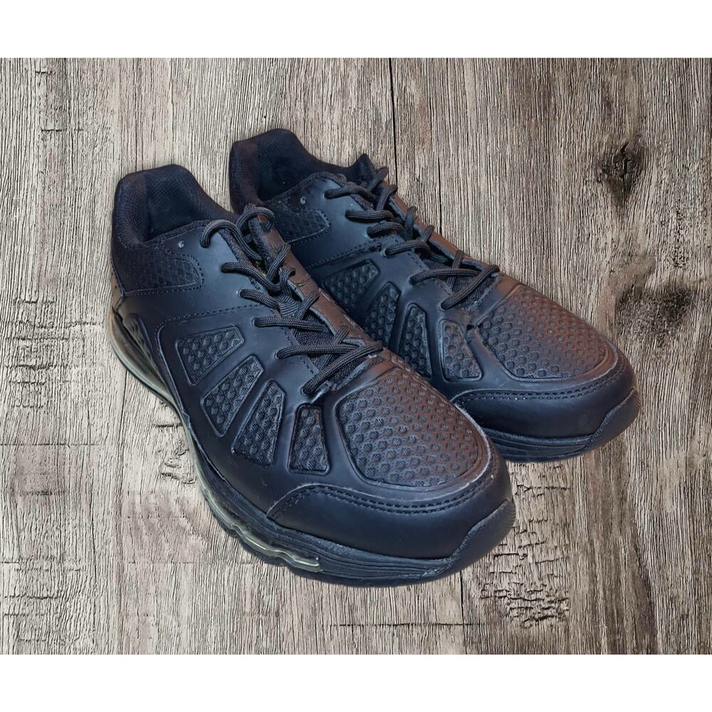 Denali‎ slip guard black women’s shoes. Size 9.5